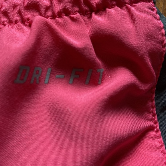 Nike Dri-fit Shorts - Picture 3 of 6